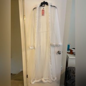 NWT Boohoo Robe